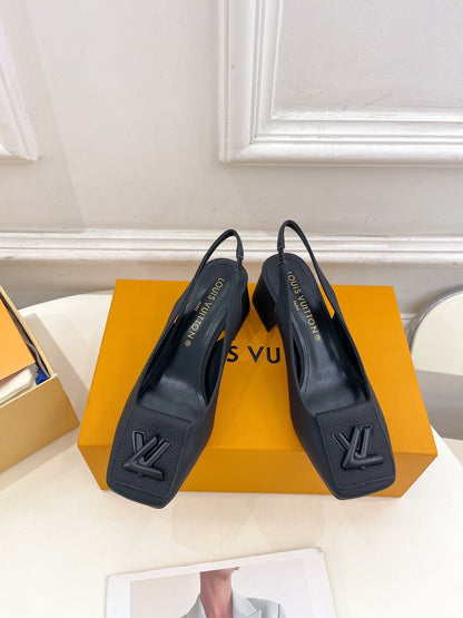 SHAKE SQUARE-TOE BLOCK HEEL 5.5 CM SANDALS IN BLACK PEPPLE CALFSKIN