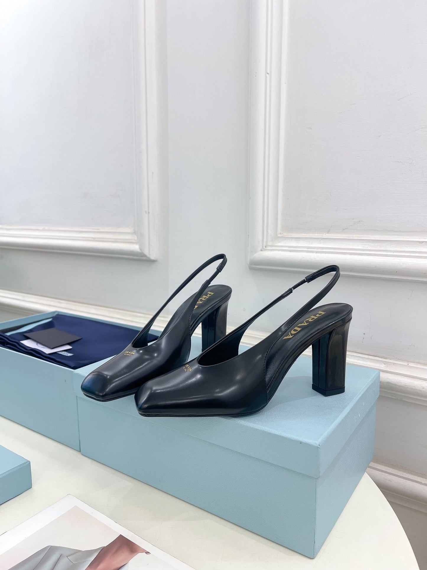SQUARE TOE SLINGBACK PUMPS IN BLACK SMOOTH LAMBSKIN