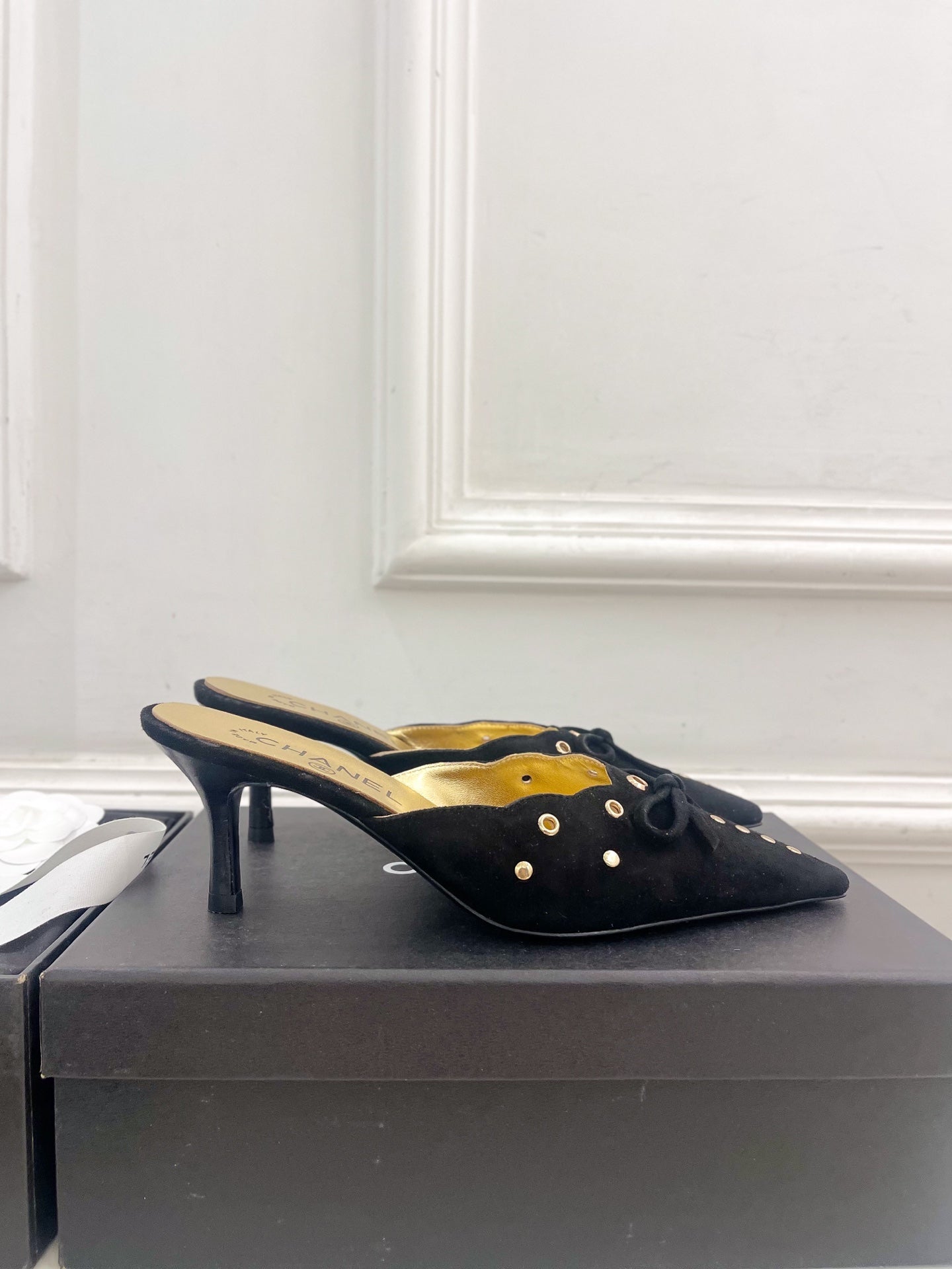 HIGH 65 MM MULE IN BLACK SUEDE