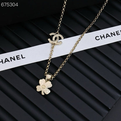 PENDANT NECKLACE FULL DIAMOND FOUR-LEAF CLOVER DOUBLE C IN GOLD